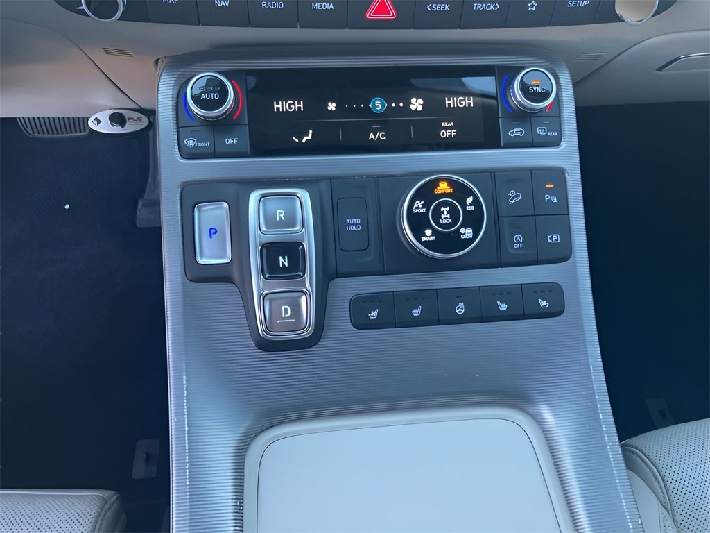 Used 2023 Hyundai Palisade Calligraphy image 45