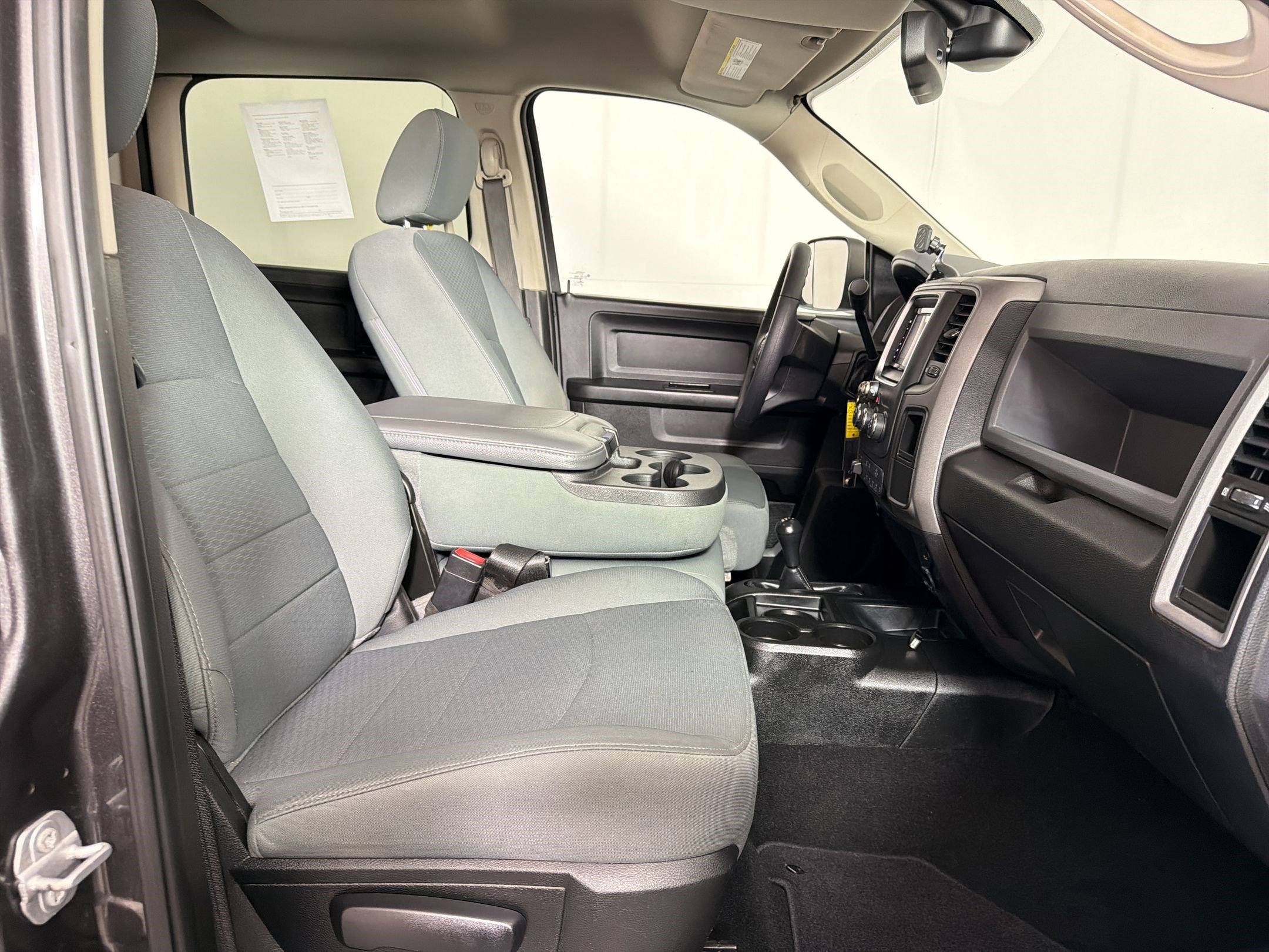 Used 2018 RAM 2500 Tradesman w/ Chrome Appearance Group AWD/4WD image 29