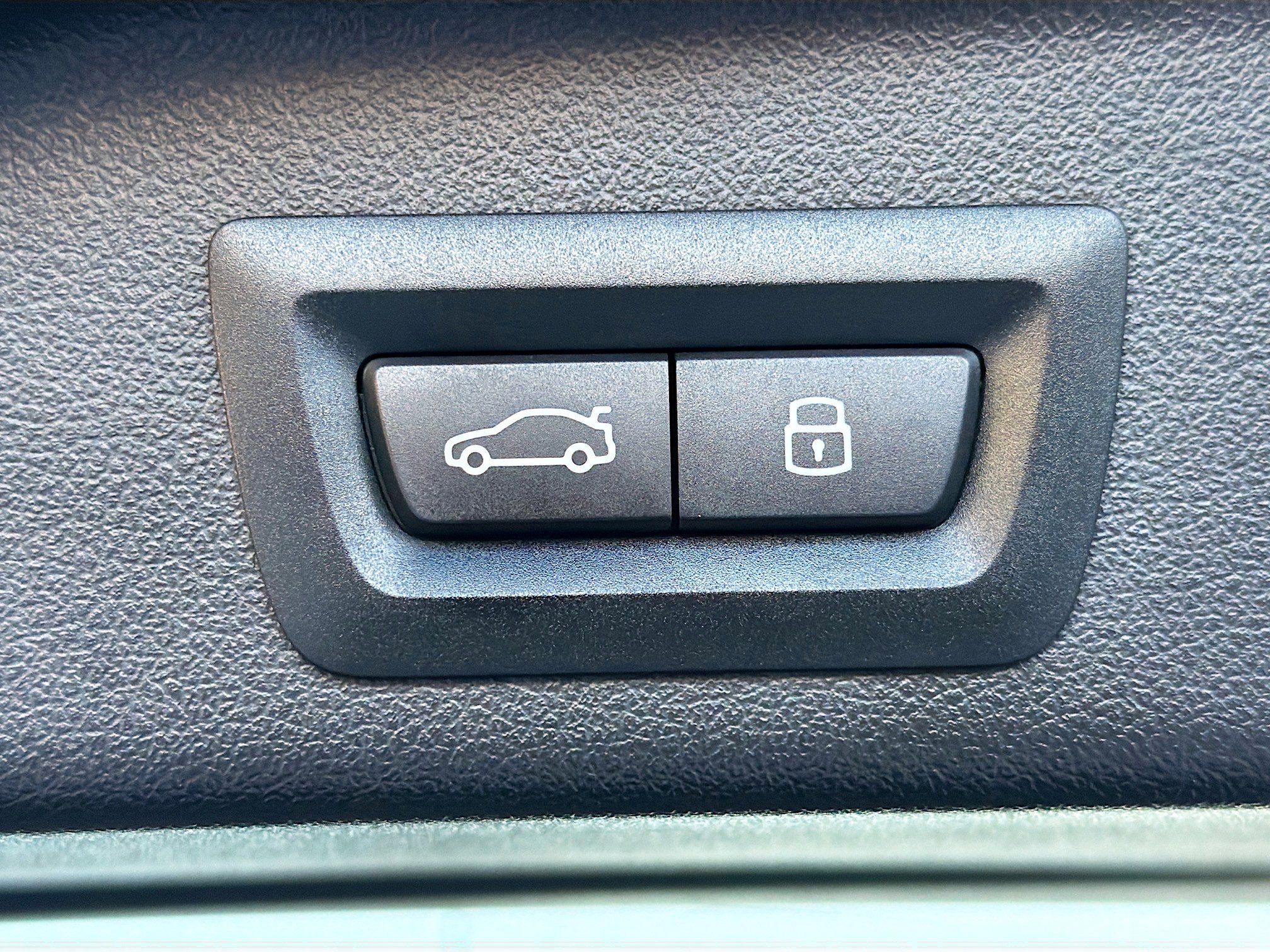 Used 2025 BMW X5 M60i image 12