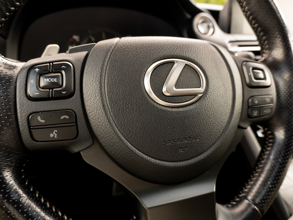 Used 2022 Lexus IS 350 F Sport AWD/4WD image 31