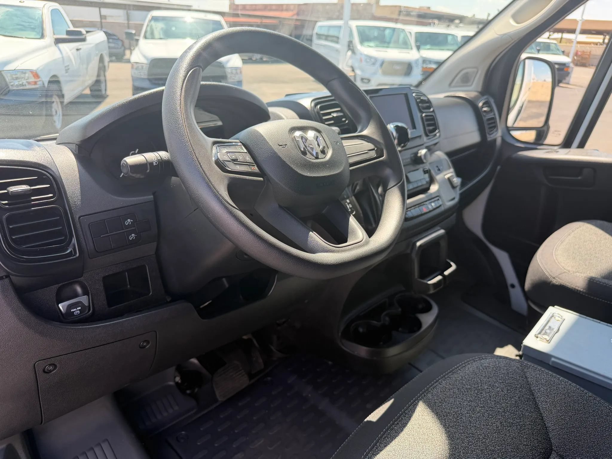 Used 2023 RAM ProMaster 2500 FWD image 11