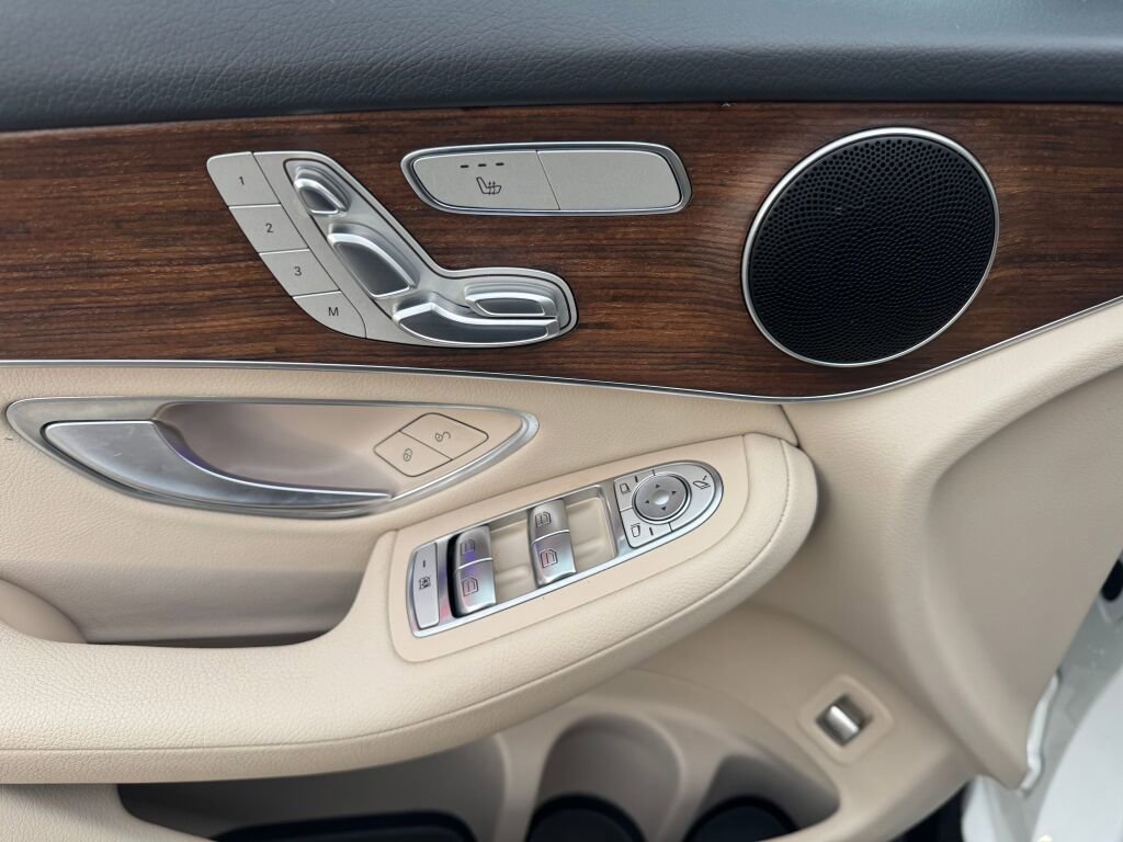 Certified 2022 Mercedes-Benz GLC 300 4MATIC image 10