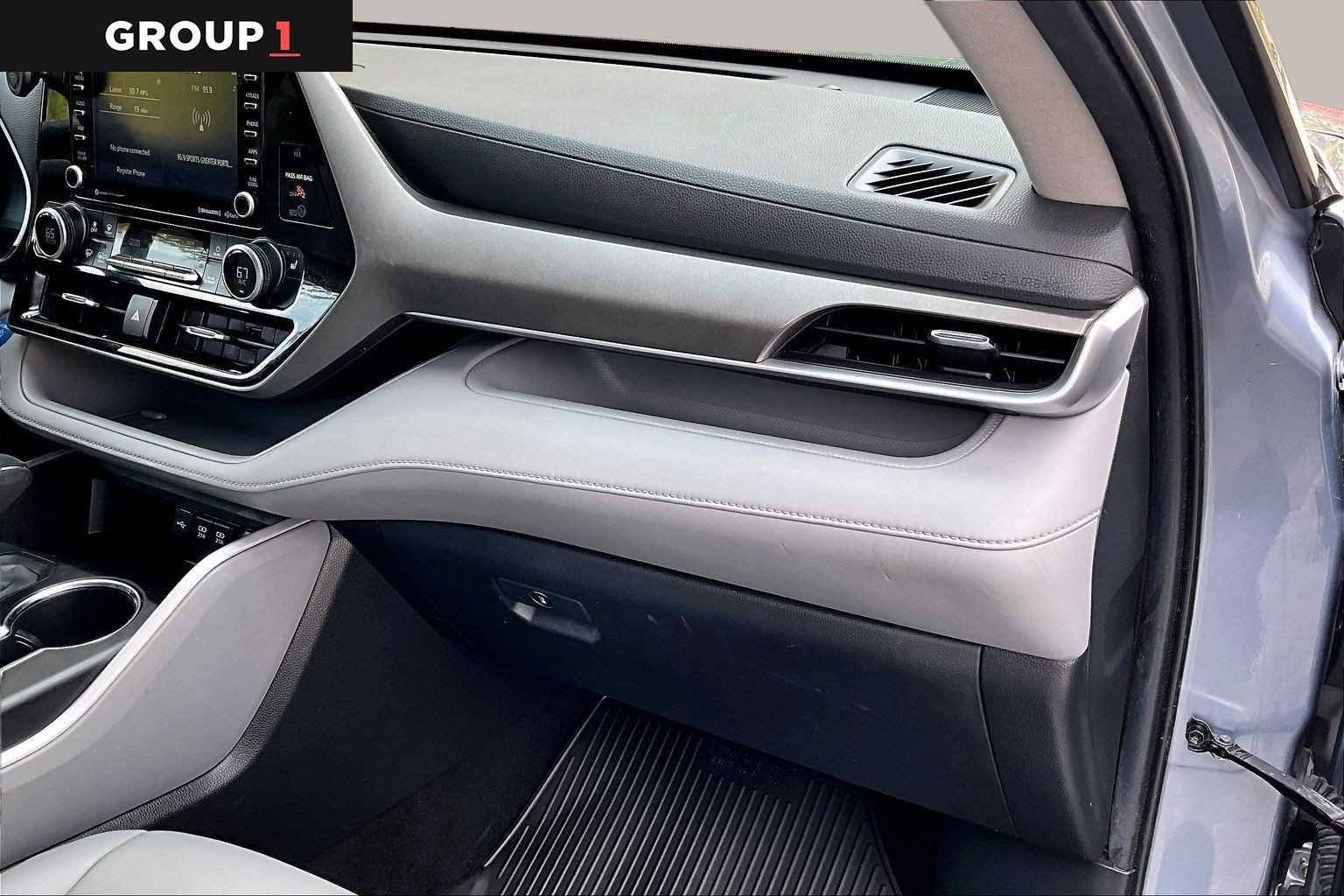 Certified 2020 Toyota Highlander XLE AWD/4WD image 19