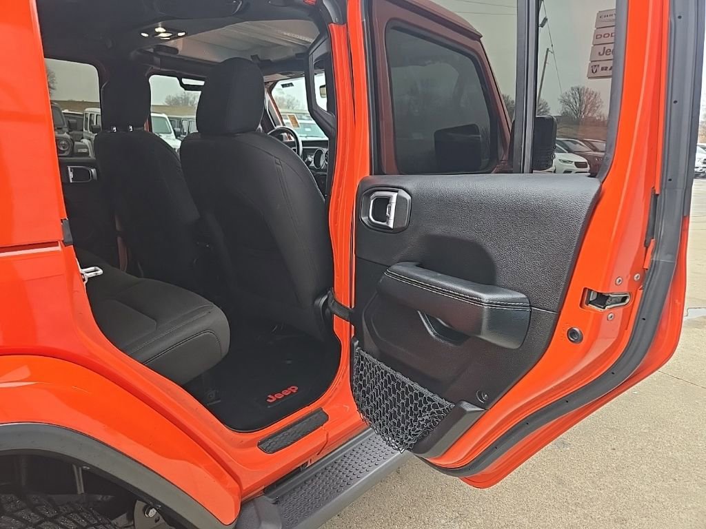 Used 2020 Jeep Wrangler Unlimited Sahara w/ Uconnect 4C Nav & Sound Group image 82