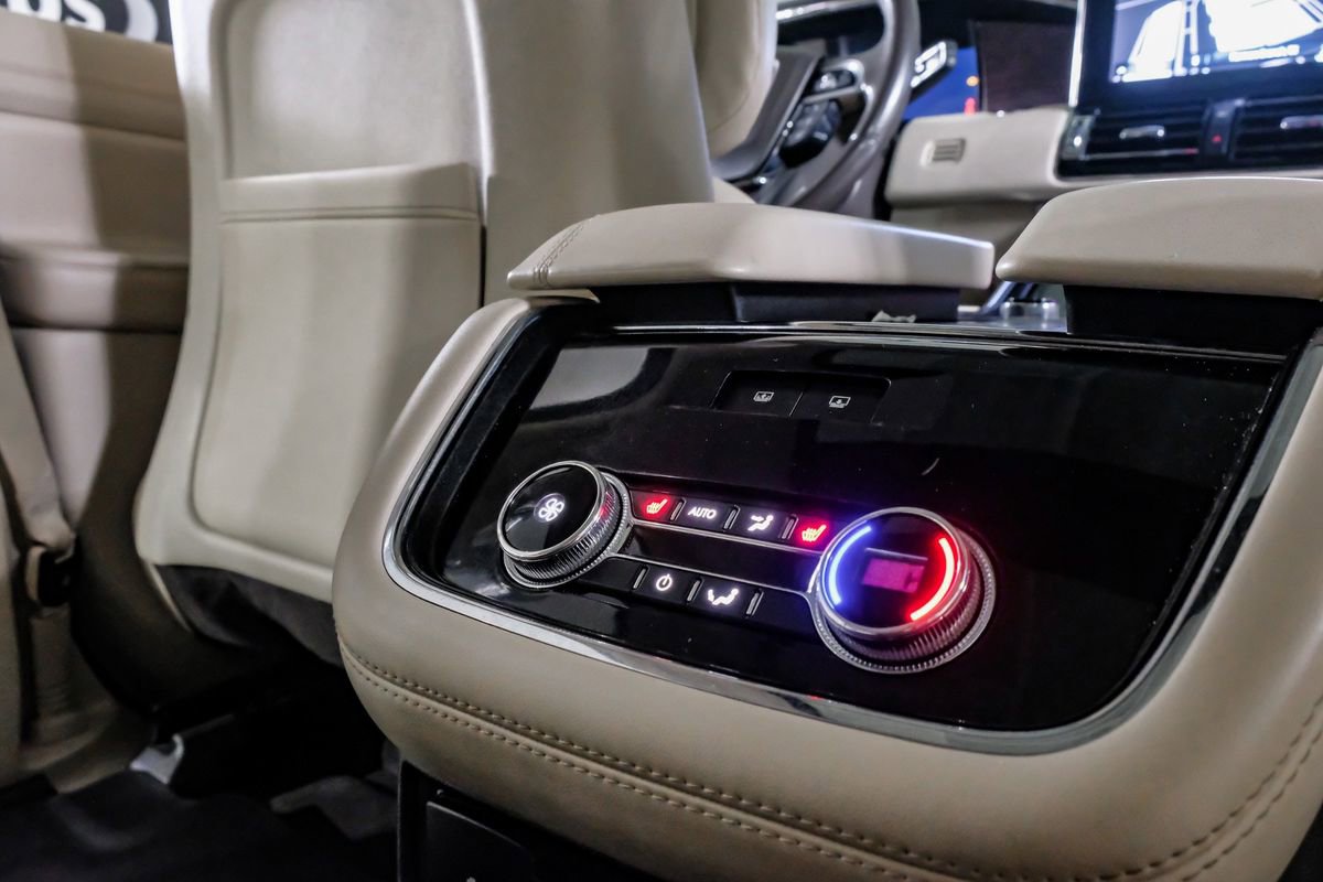 Used 2020 Lincoln Navigator L Reserve w/ Luxury Package image 31