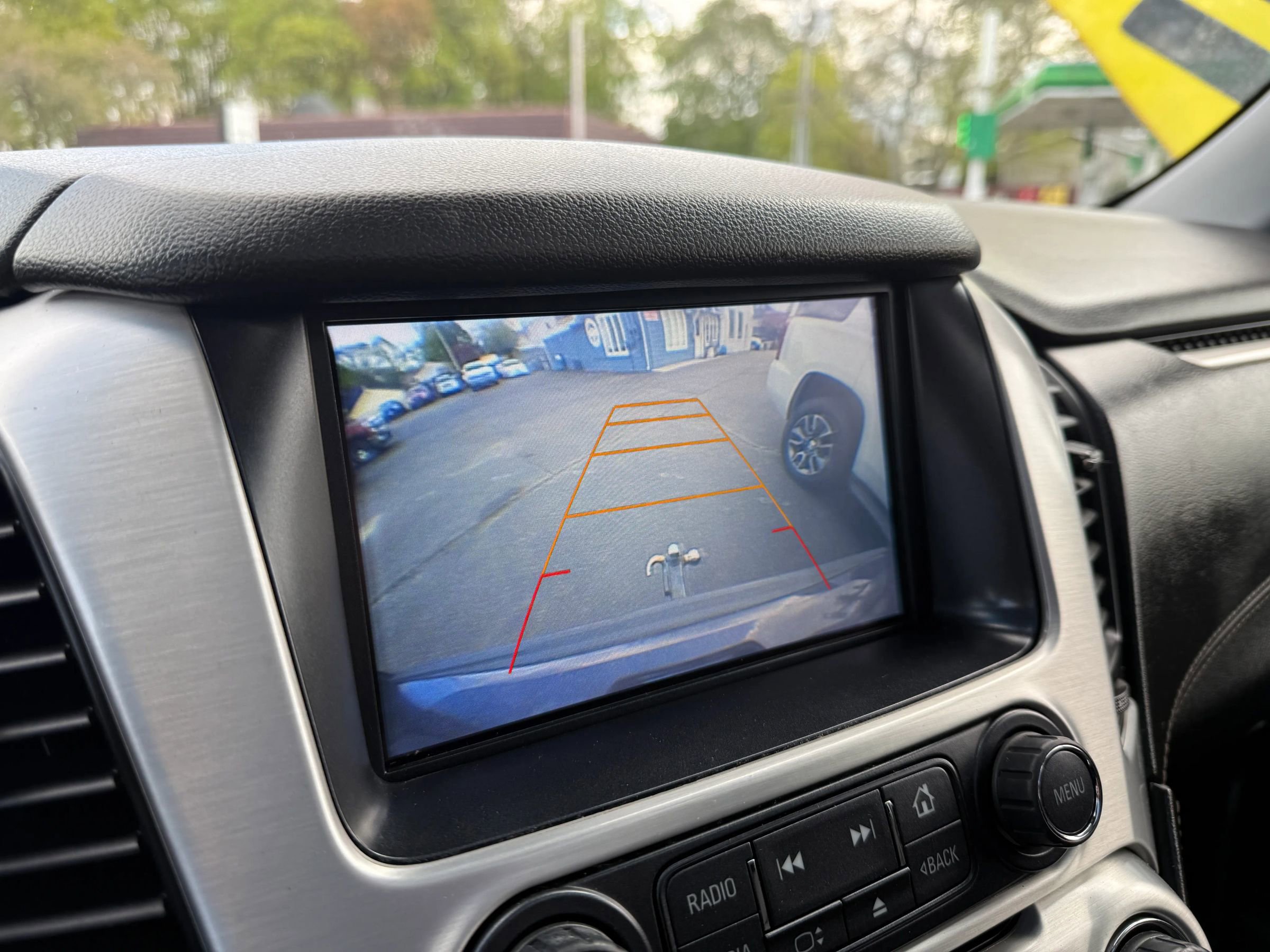 Used 2017 GMC Yukon XL SLT w/ Open Road Package image 28