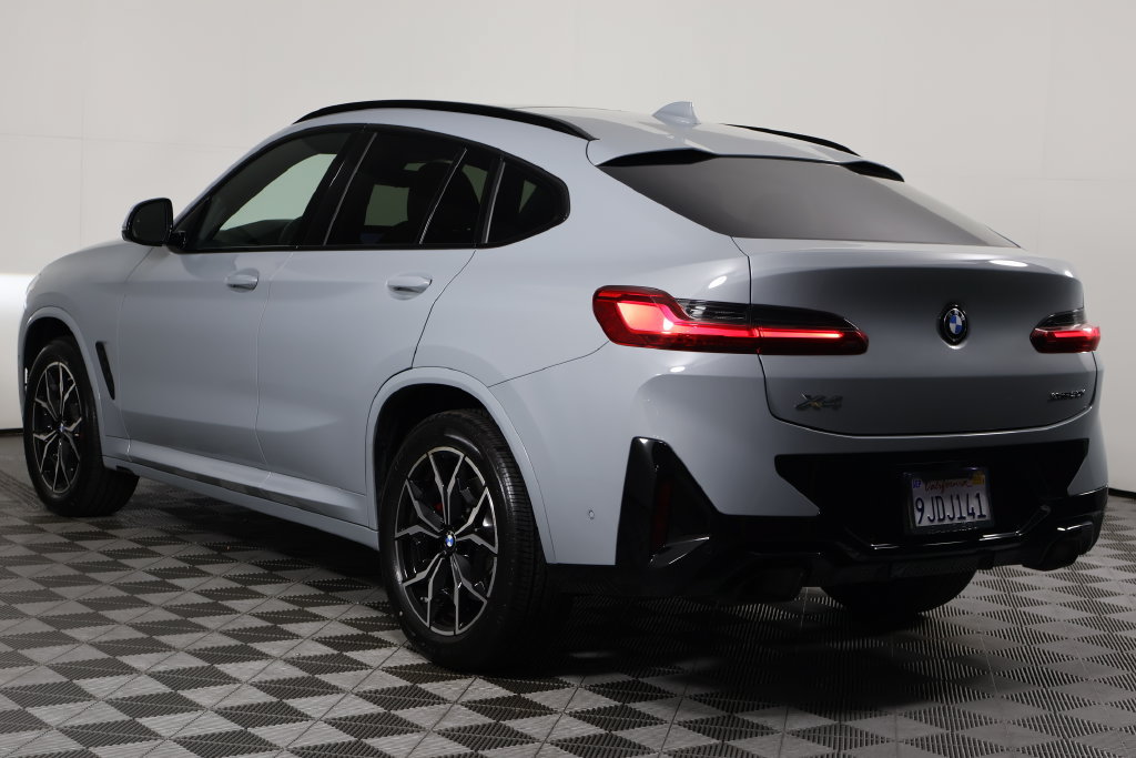 Certified 2024 BMW X4 xDrive30i w/ Premium Package AWD/4WD image 6
