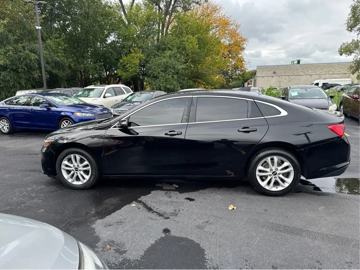 Used 2018 Chevrolet Malibu LT FWD image 9