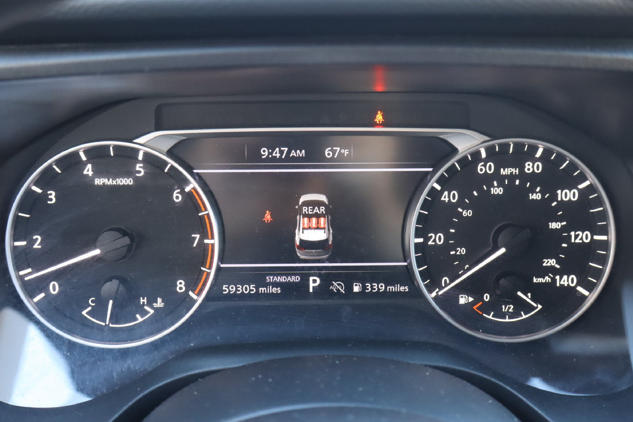 Used 2024 Nissan Rogue SV FWD image 9