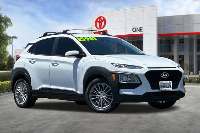 Used 2020 Hyundai Kona SEL FWD image 2