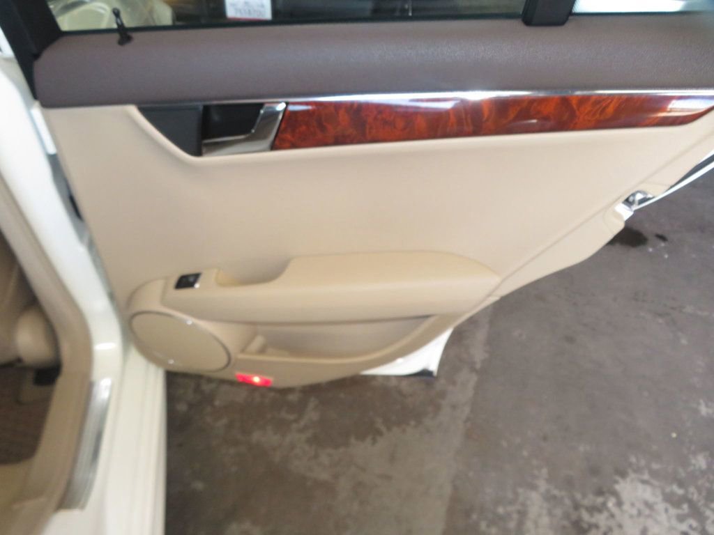 Used 2011 Mercedes-Benz C 300 Sedan image 23