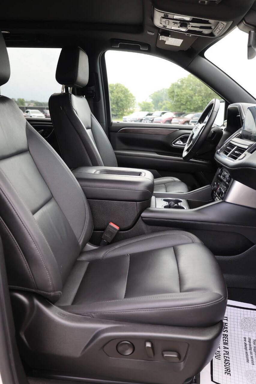 Used 2022 Chevrolet Tahoe Z71 w/ Luxury Package image 15