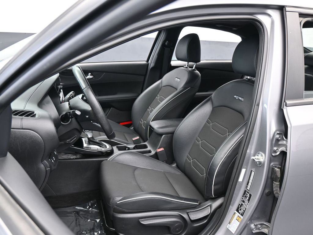 Used 2023 Kia Forte GT-Line w/ GT-Line Premium Package image 10