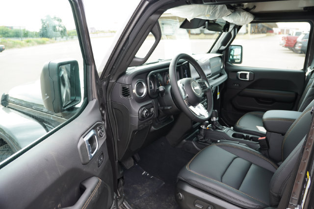 New 2026 Jeep Wrangler Unlimited Sahara AWD/4WD image 11