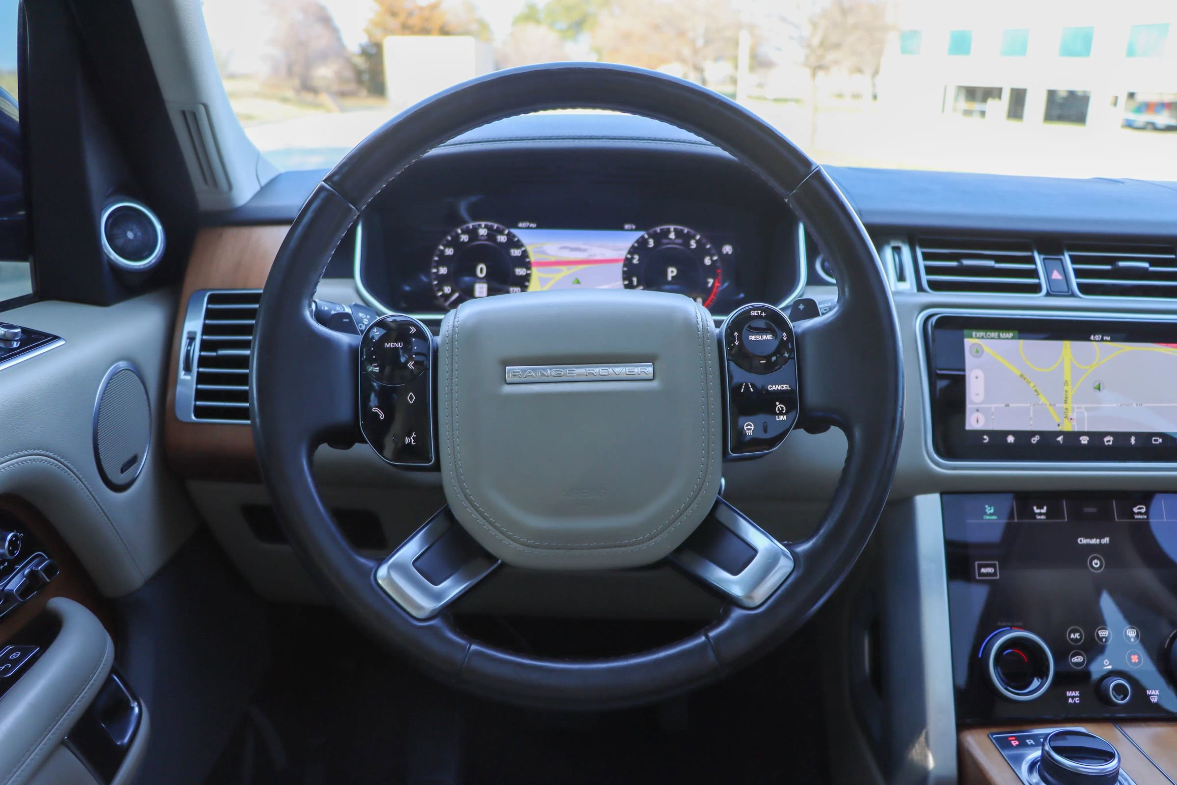 Used 2019 Land Rover Range Rover Supercharged AWD/4WD image 28