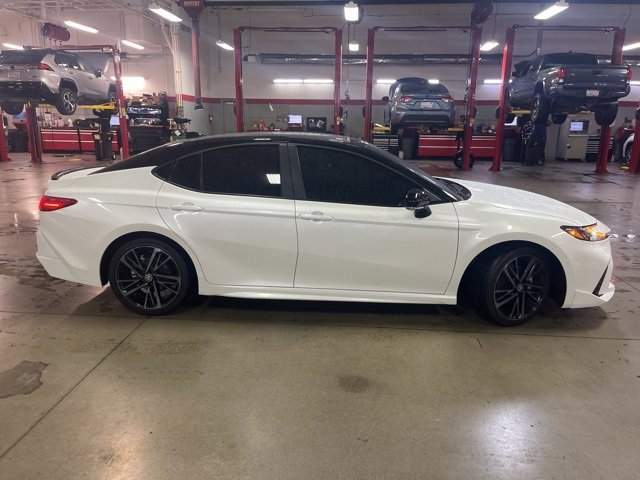 Used 2025 Toyota Camry XSE w/ Premium Plus Package image 4