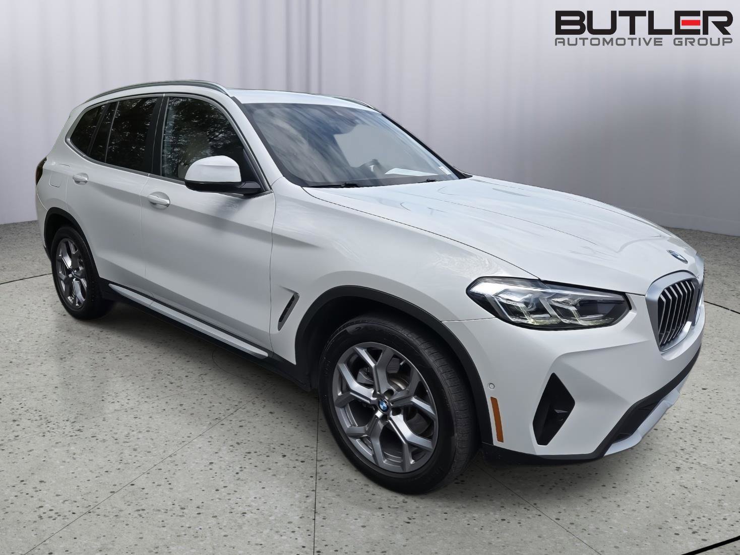 Used 2023 BMW X3 sDrive30i w/ Premium Package image 3