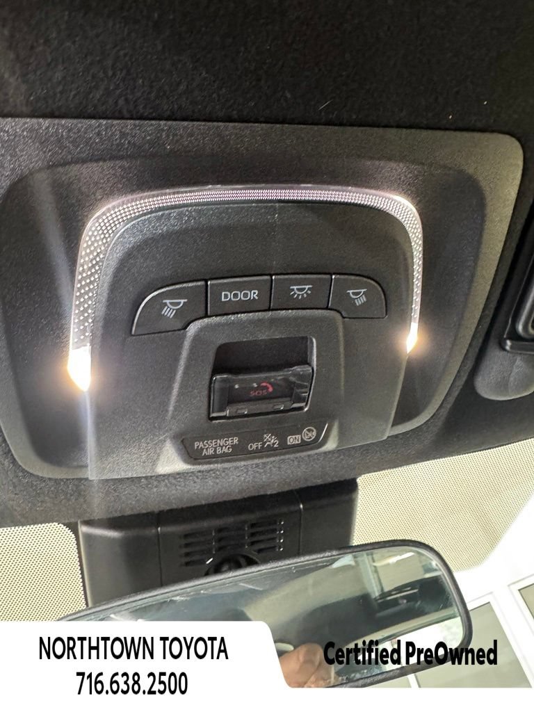 Used 2023 Toyota Corolla XSE FWD image 13