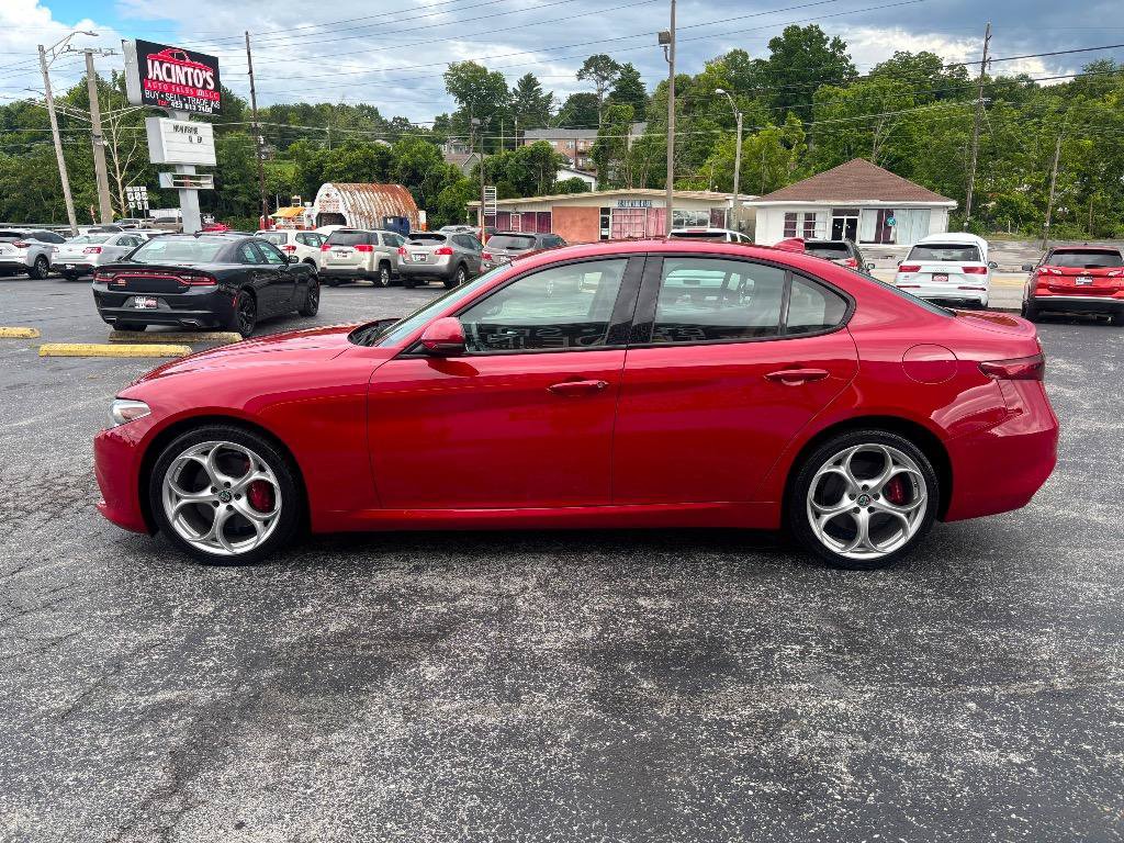 Used 2020 Alfa Romeo Giulia Ti Sport w/ Quick Order Package 22S Sport AWD/4WD image 5
