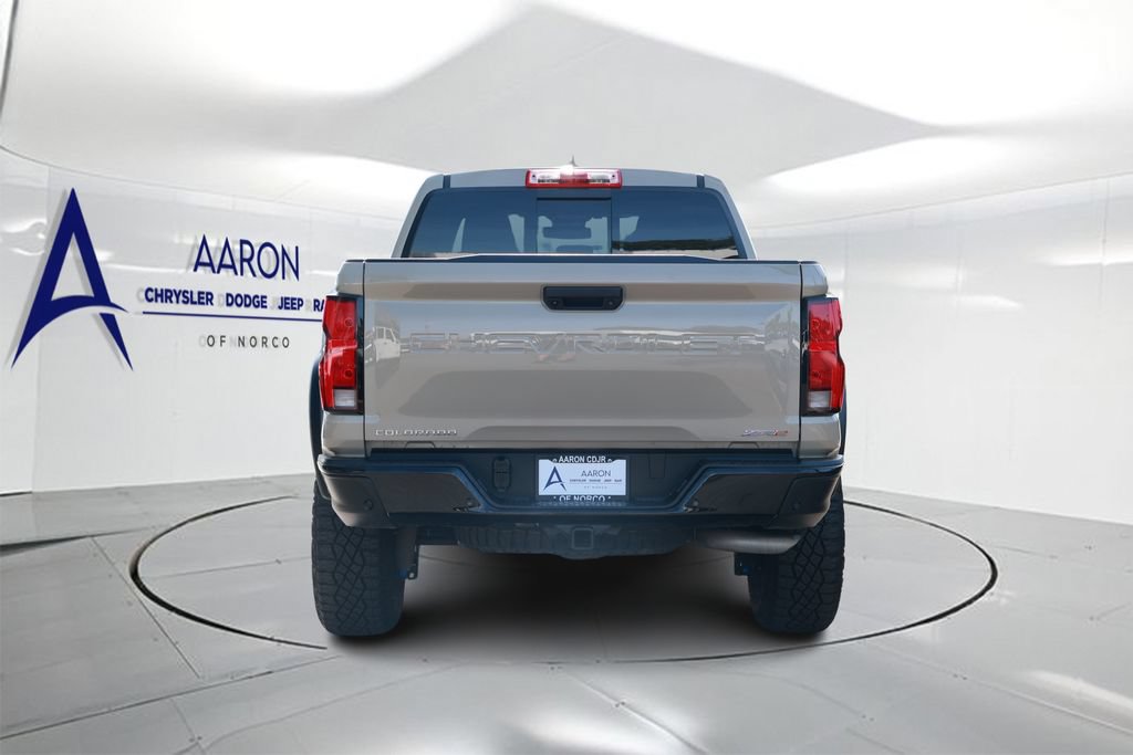 Used 2024 Chevrolet Colorado ZR2 w/ Technology Package AWD/4WD image 3