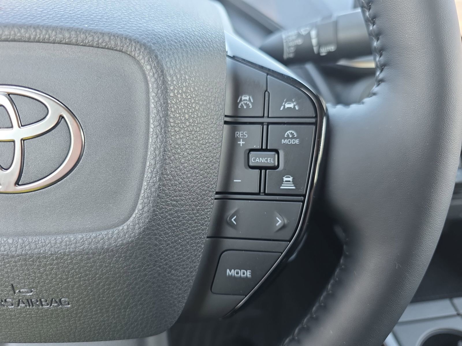 Used 2024 Toyota Prius Limited image 18