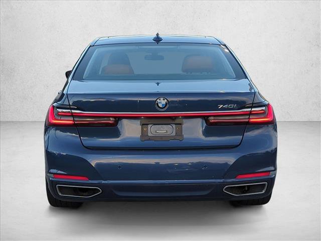 Used 2022 BMW 740i w/ Luxury Rear Seating Package RWD image 6