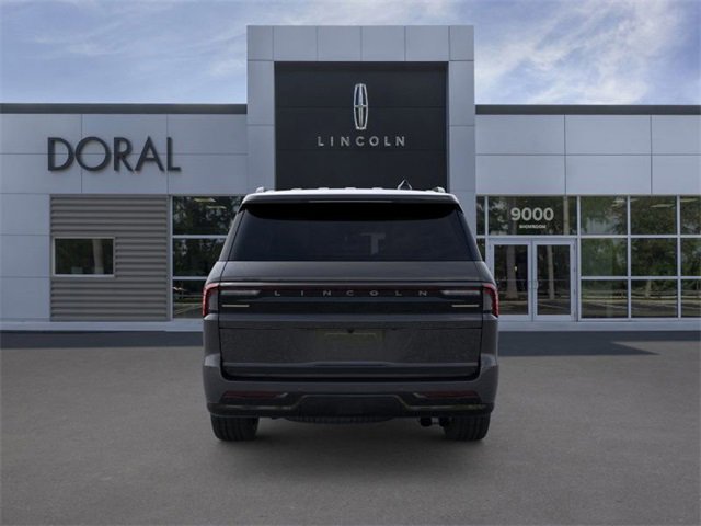 New 2025 Lincoln Navigator Reserve w/ Jet Appearance Package image 5