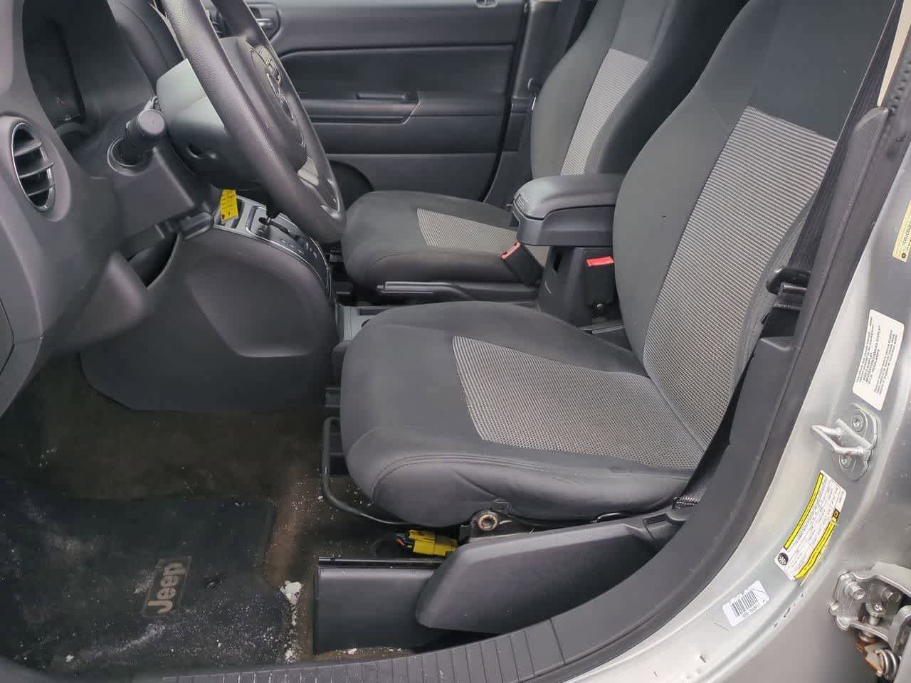 Used 2014 Jeep Compass Sport w/ Power Value Group image 15