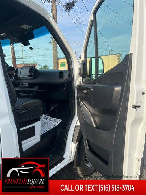Used 2023 Mercedes-Benz Sprinter 2500 w/ Acoustic Package image 41