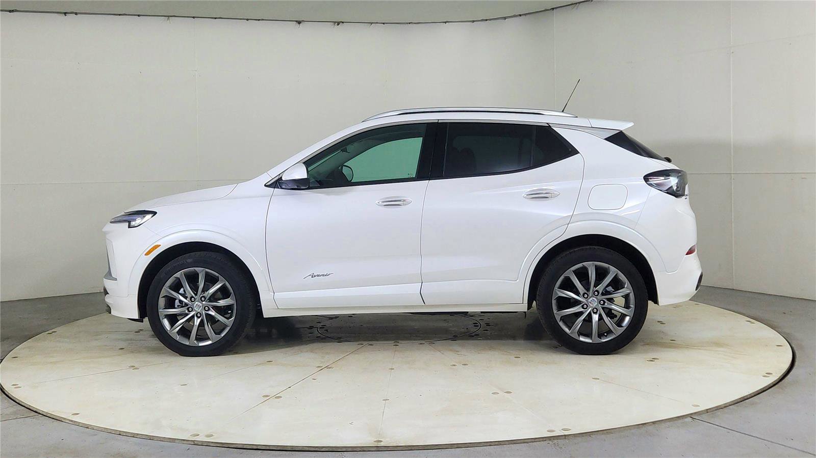 Used 2026 Buick Encore GX Avenir w/ Avenir Technology Package image 4