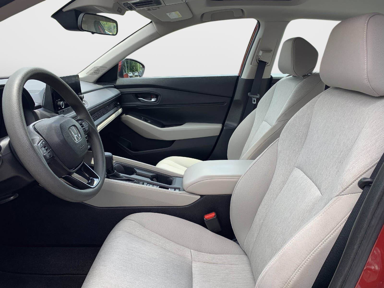 Certified 2023 Honda Accord EX image 13