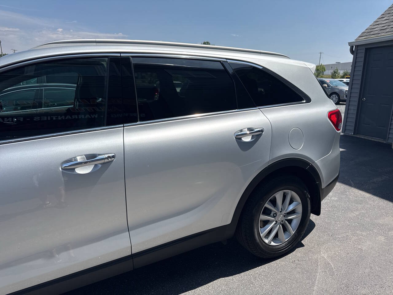 Used 2018 Kia Sorento AWD image 5