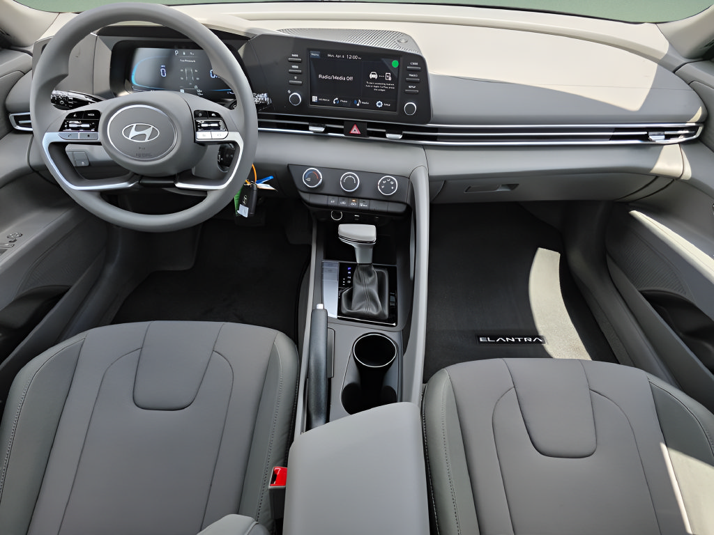 New 2026 Hyundai Elantra SE w/ Cargo Package FWD image 15