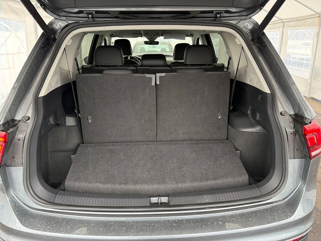 Used 2024 Volkswagen Tiguan SE image 26