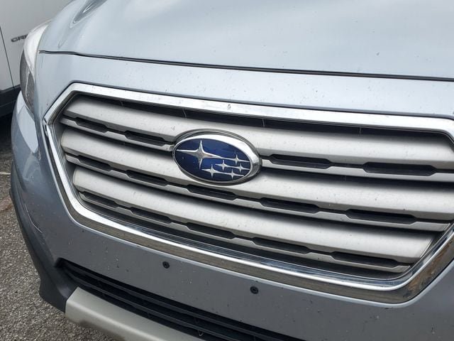 Used 2017 Subaru Outback 2.5i Limited AWD/4WD image 4