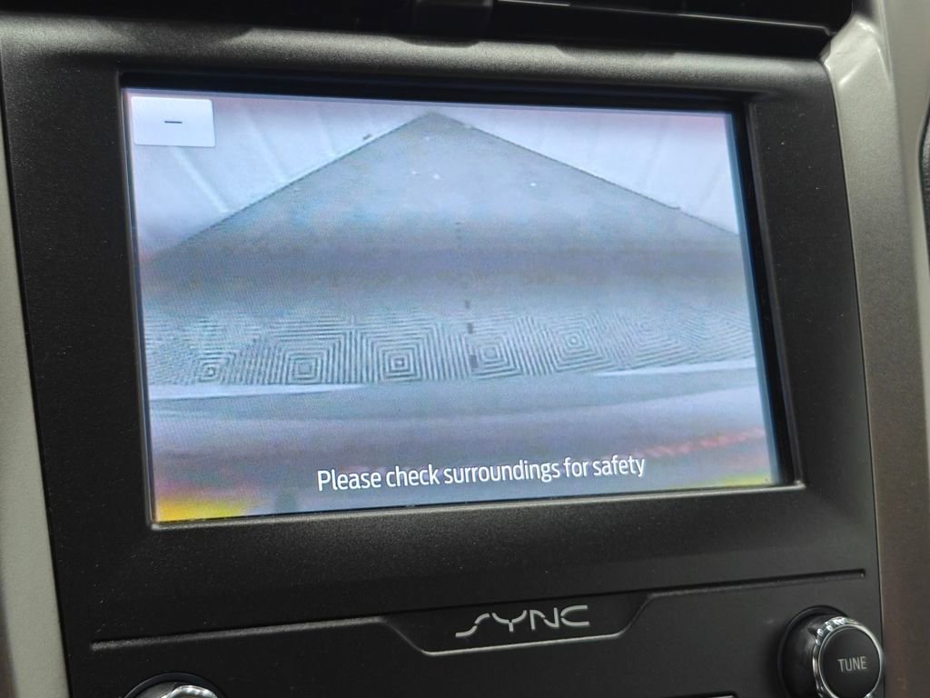 Used 2020 Ford Fusion SE image 8