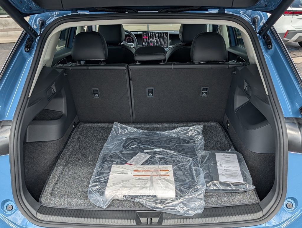 New 2025 Volkswagen Tiguan SE image 20