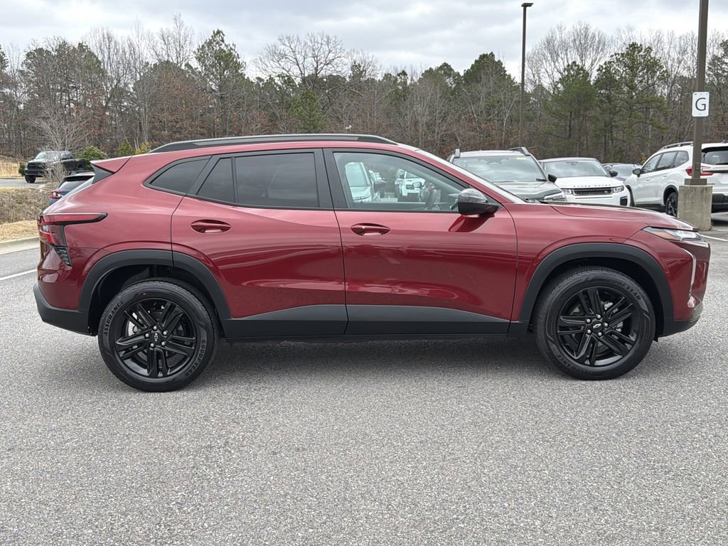 Used 2024 Chevrolet Trax ACTIV w/ Driver Confidence Package image 6