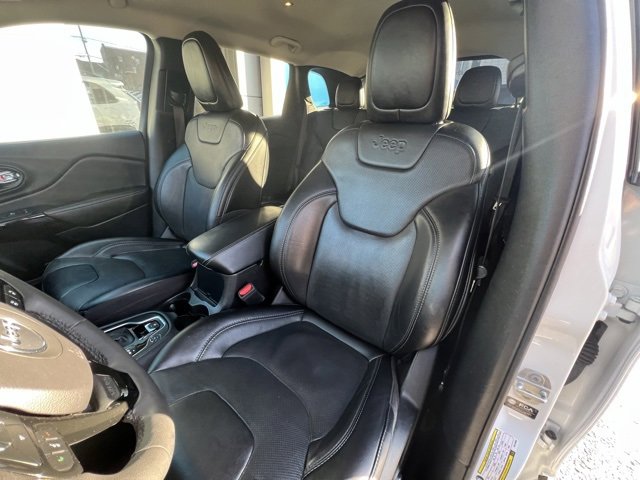 Used 2023 Jeep Cherokee Altitude Lux image 8