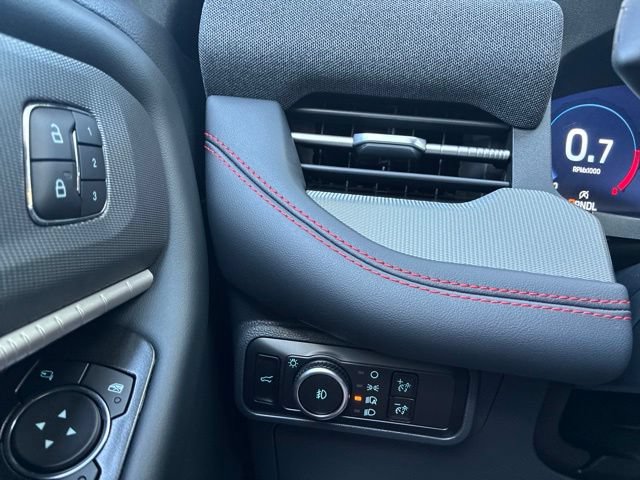 Used 2025 Ford Explorer ST-Line w/ Premium Package RWD image 26