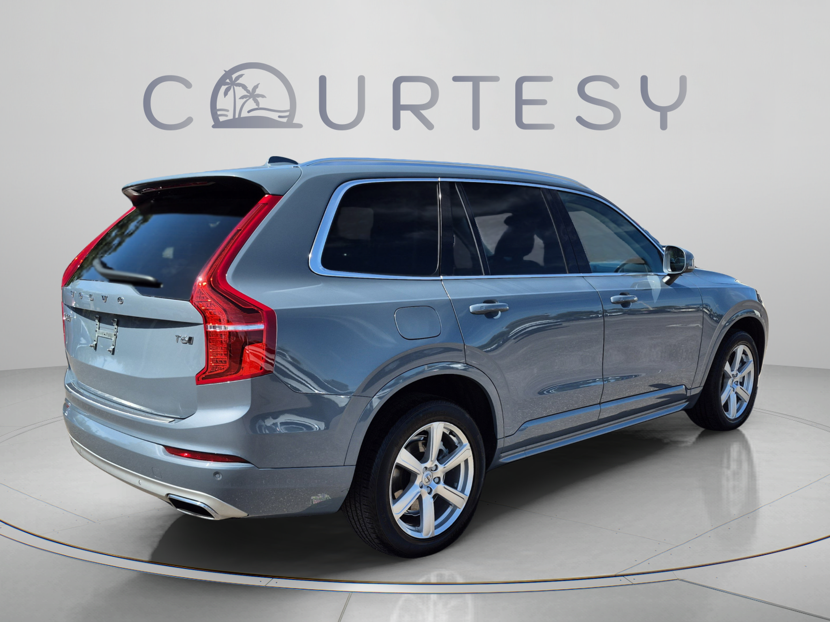 Used 2021 Volvo XC90 T6 Momentum w/ Climate Package AWD/4WD image 5
