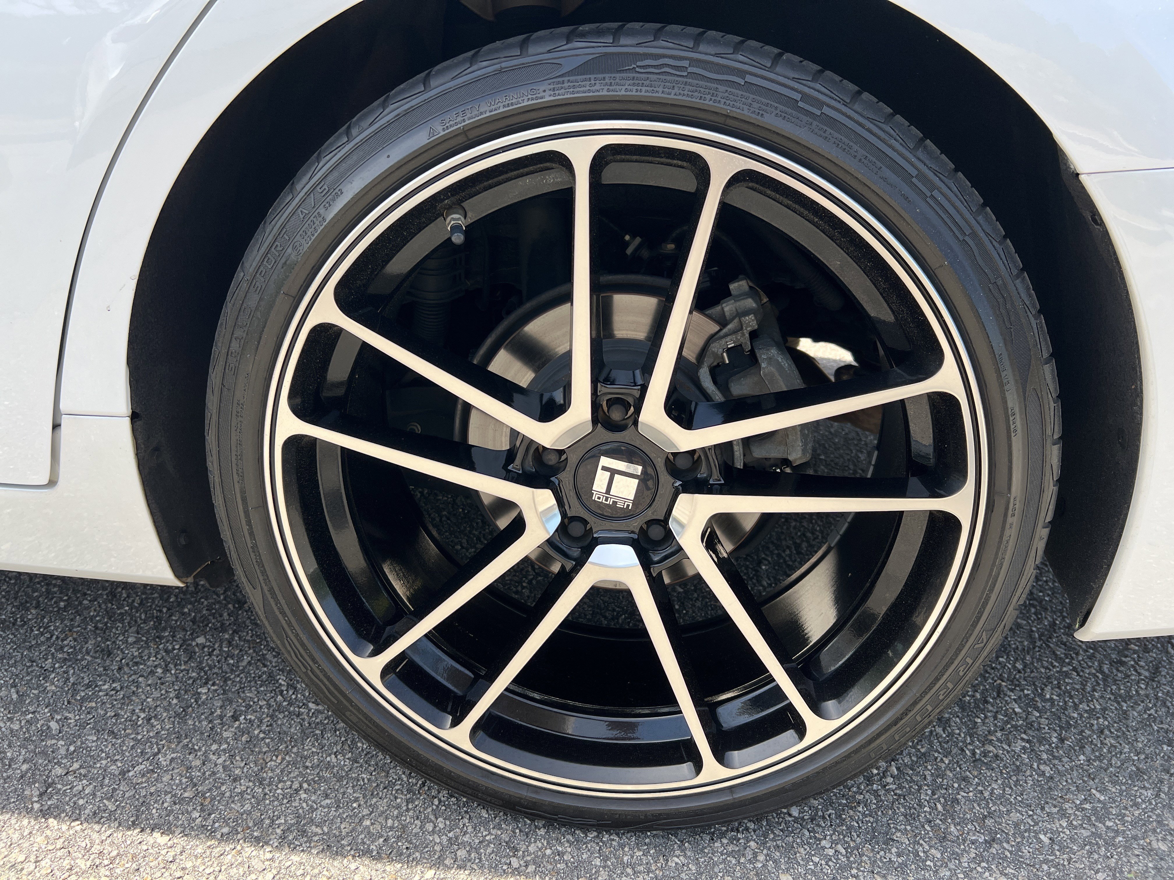 Used 2019 Toyota Avalon Touring FWD image 34