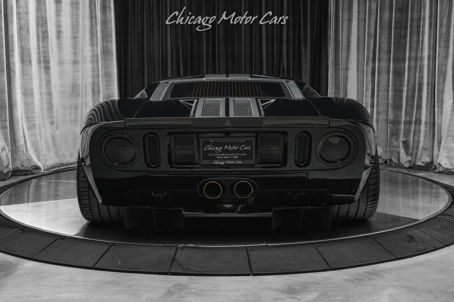 Used 2006 Ford GT image 4