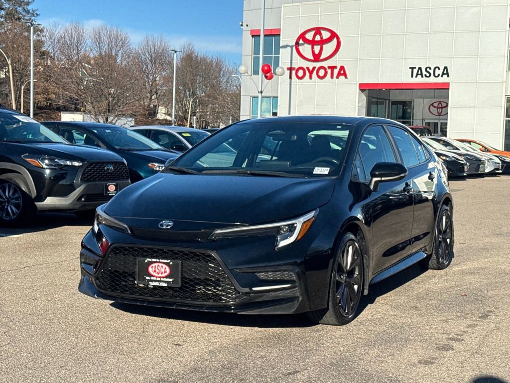 Used 2023 Toyota Corolla SE image 3