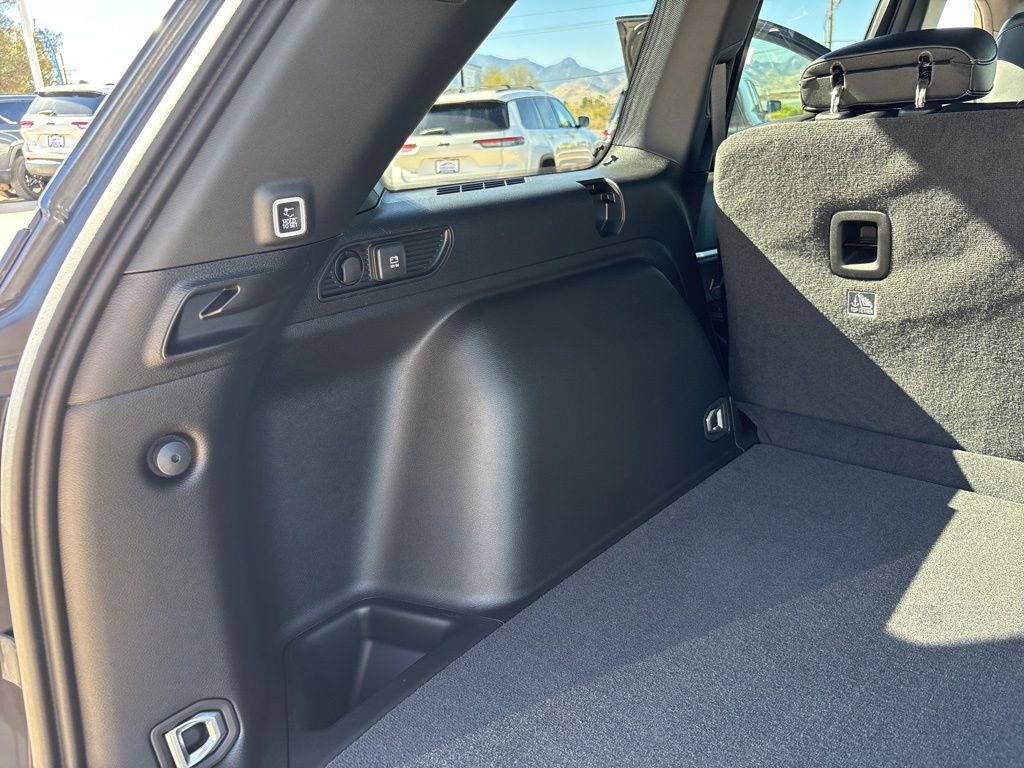 New 2026 Jeep Grand Cherokee Altitude AWD/4WD image 45