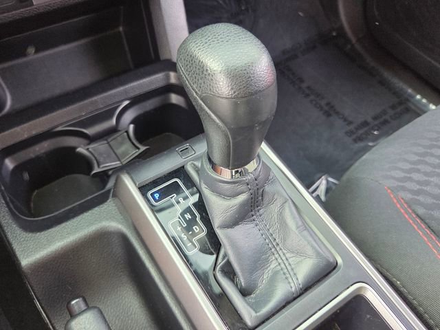 Used 2021 Toyota Tacoma SR5 w/ SR5 Appearance Package (SM) image 23