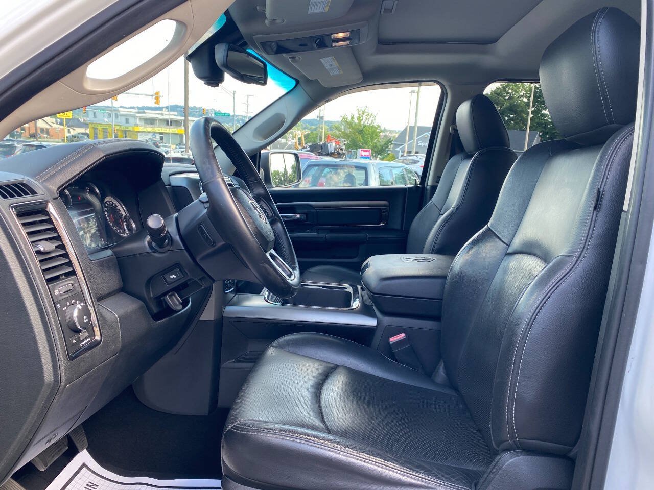 Used 2015 RAM 1500 Sport w/ Sport Premium Group AWD/4WD image 9