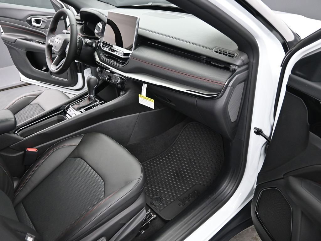 New 2026 Jeep Compass Trailhawk image 17