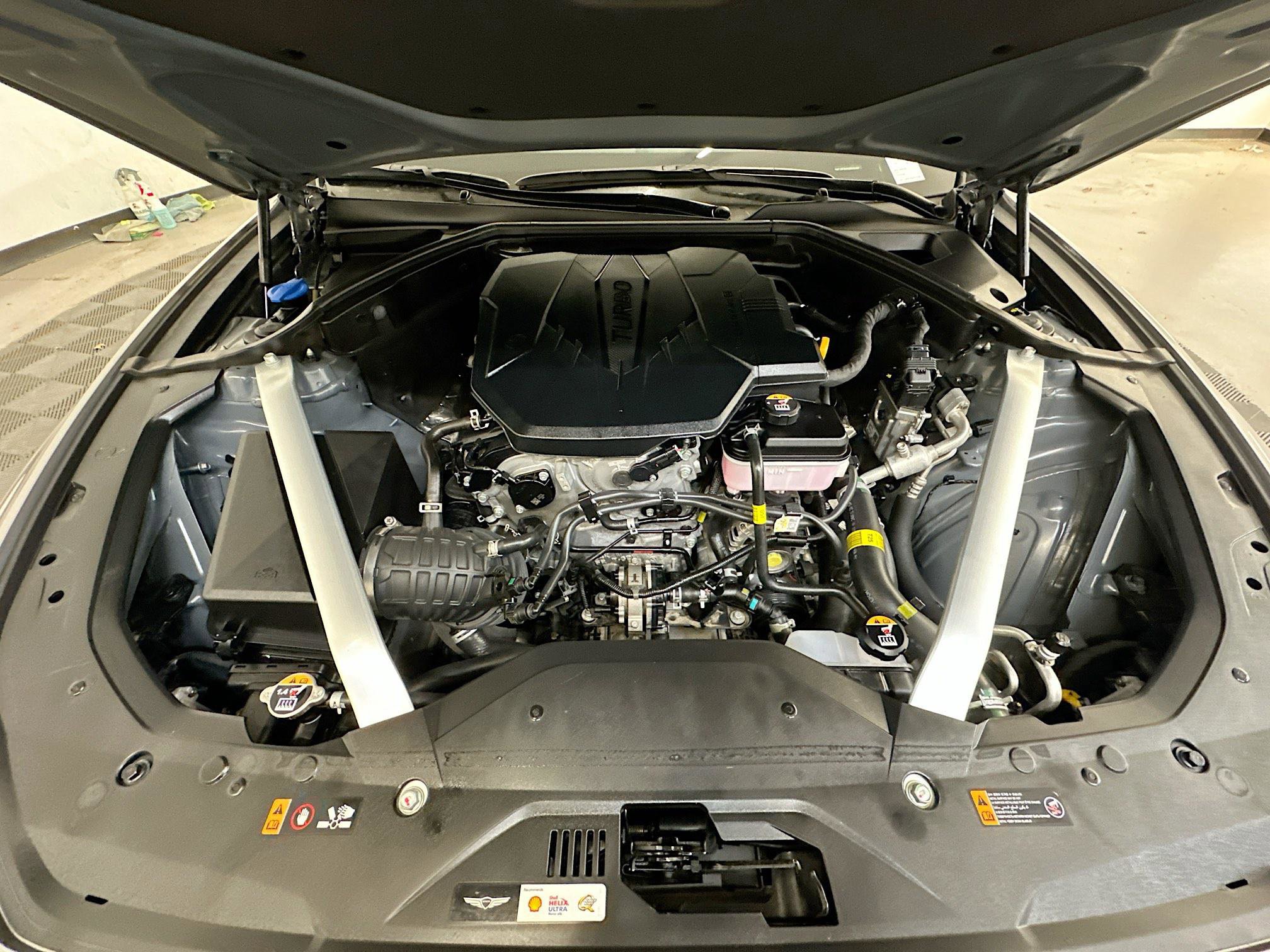 Used 2025 Genesis G70 2.5T image 34