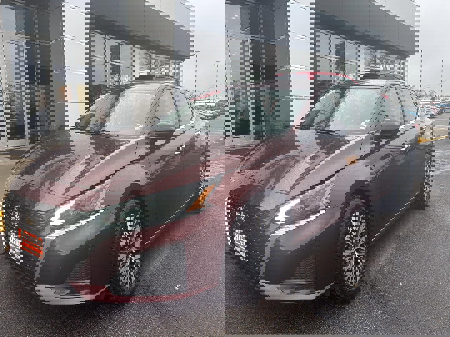 Used 2024 Nissan Altima 2.5 SV image 9